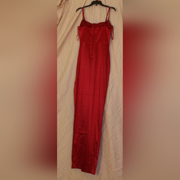 Windsor Dark Red Dress - Picture 2 of 2